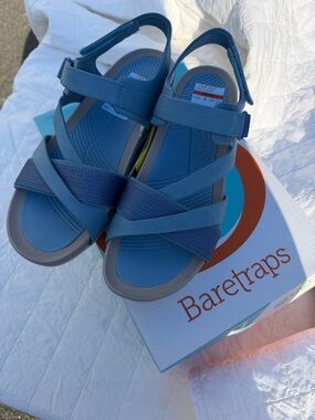 BareTraps orthopedic comfort light Blue Strappy Sandals Velcro